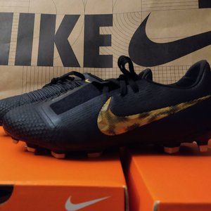 Nike Size 5 US Phantom VNM Elite FG